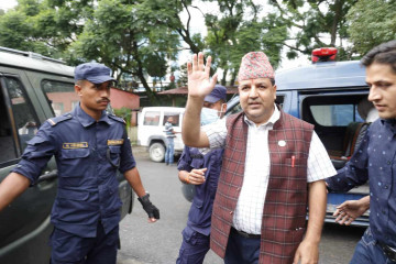 थुनामुक्त भएपछि सुनील शर्माले भने– ओलीले पितासरह रोल खेले, प्रचण्डले हत्कडी लगाए, गृहमन्त्रीले राजीनामा दिनुपर्छ
